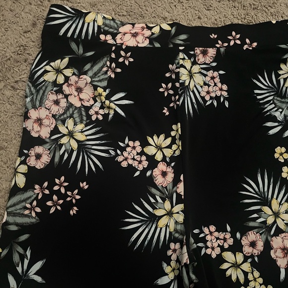 Floral Roz & Ali pants - Picture 3 of 9